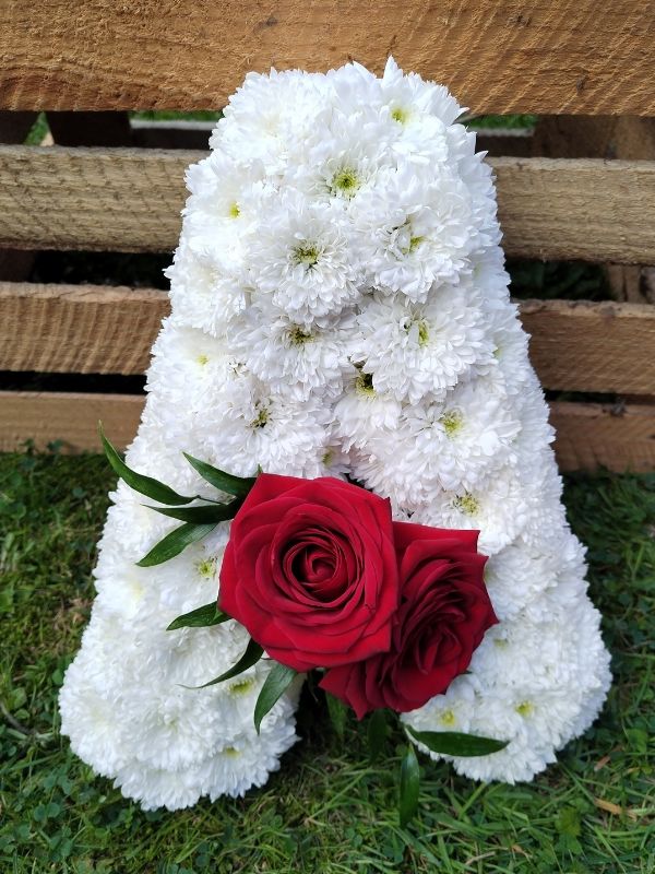 Floriana Floristry Funeral Letter - Capital letter A with white carnations and 2 red roses